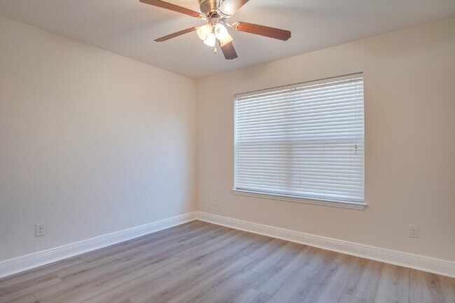 Building Photo - 3-Bedroom Home with Open Floor Plan, and Oversized Primary Suite - Available 1/30