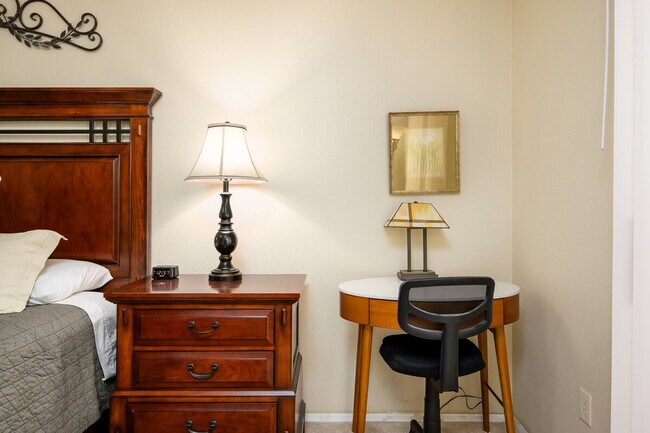 Building Photo - 15095 N Thompson Peak Pkwy