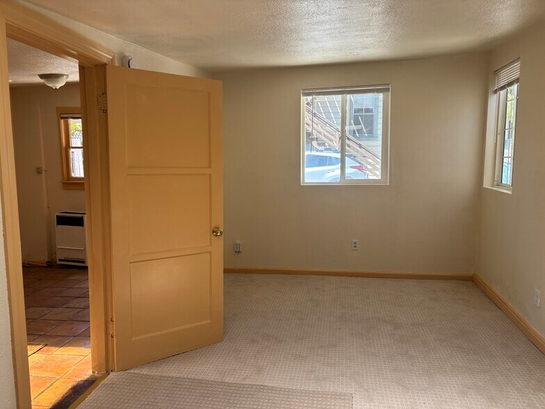 Building Photo - 2308 Woolsey St