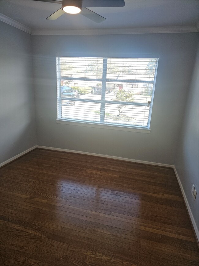 Building Photo - 10510 Sierra Dr