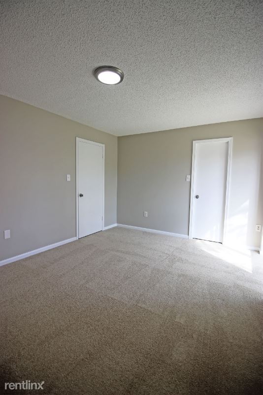 Building Photo - 10208 Bushman Dr