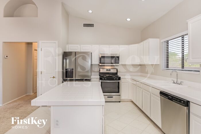 Building Photo - 3331 N Diamond Butte Way