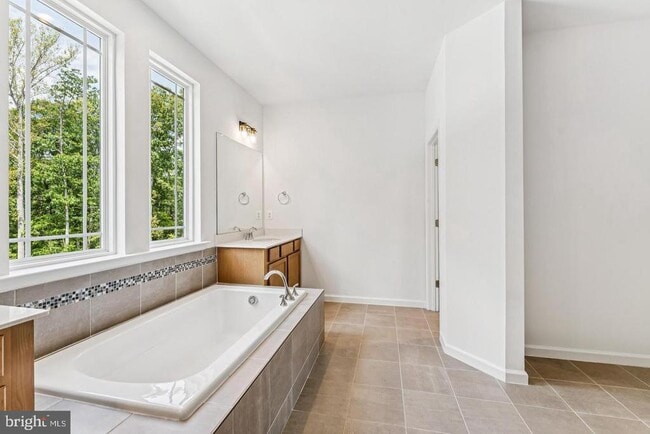 Building Photo - 58 Boxelder Dr