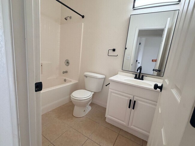 Building Photo - Spacious 3-Bedroom Home With RV Parking       MOVE IN SPECIAL!