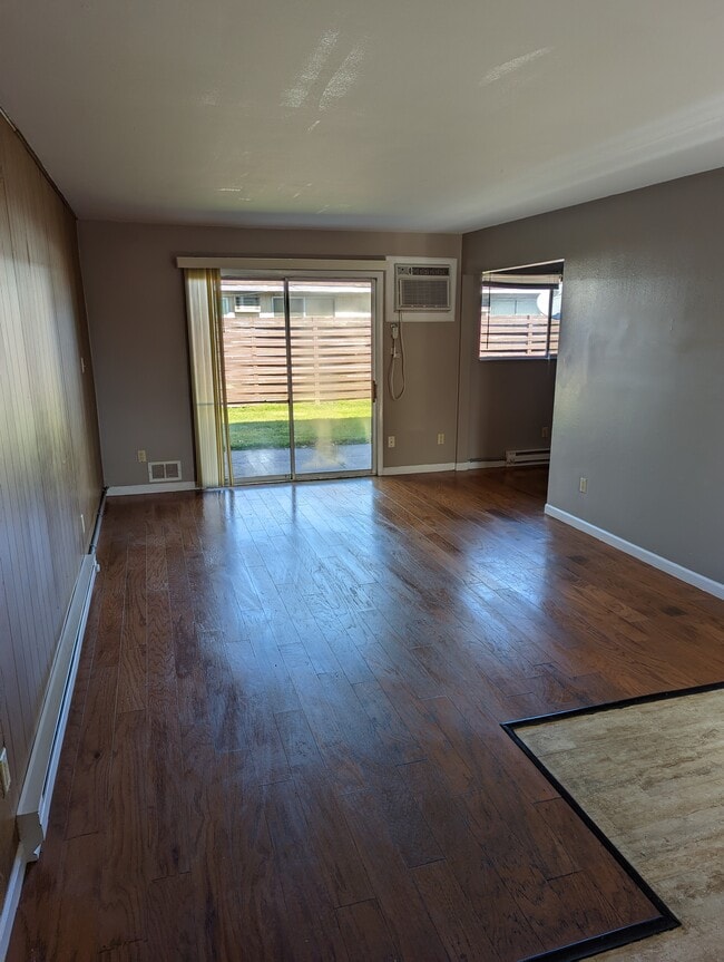 Building Photo - Wildwood Place Apartments 3101