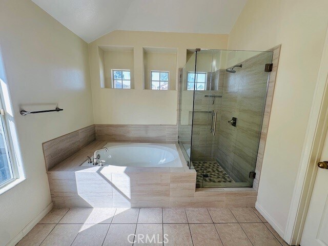 Building Photo - 26562 White Oaks Dr