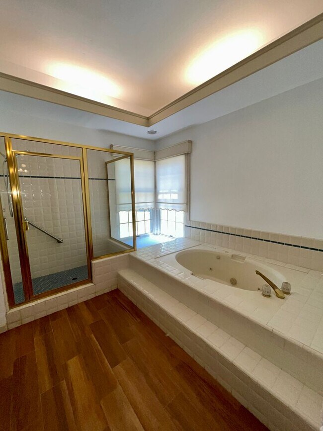 Building Photo - San Gabriel