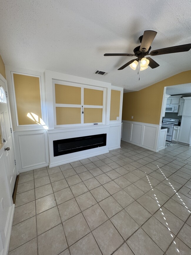 Building Photo - 10604 Sharp Blvd