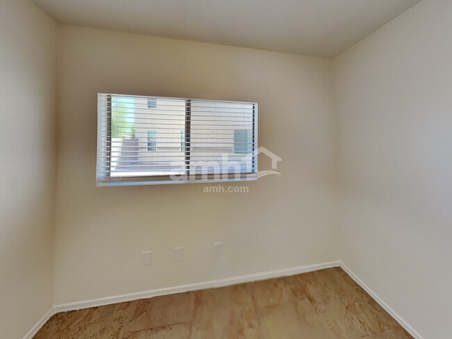 Building Photo - 3017 S Mandy Cir