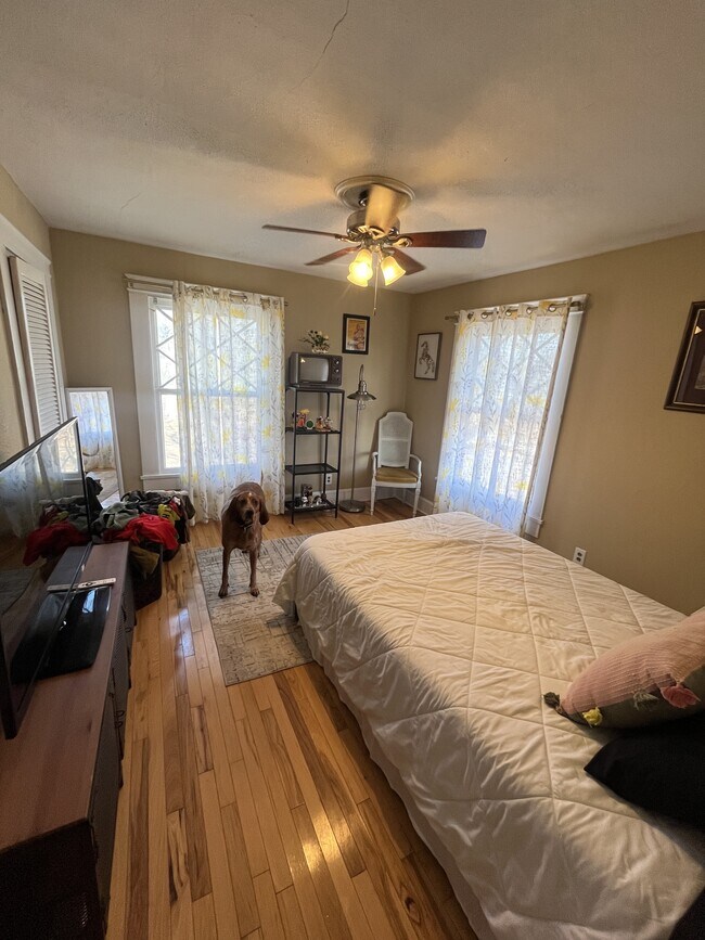 Building Photo - 424 Grover St