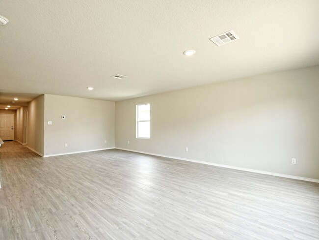 Building Photo - 4 BR /2 BA - 1667 SF Home in Hidden Trails...