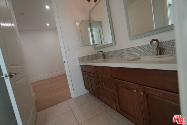 Building Photo - 20451 Via Sansovino
