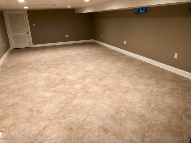 Full Finished Basement - 74 Peters Pl