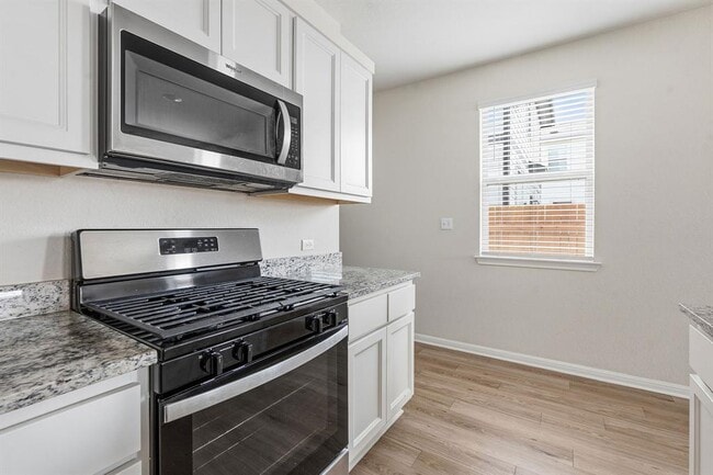 Building Photo - 323 Tolo Dr