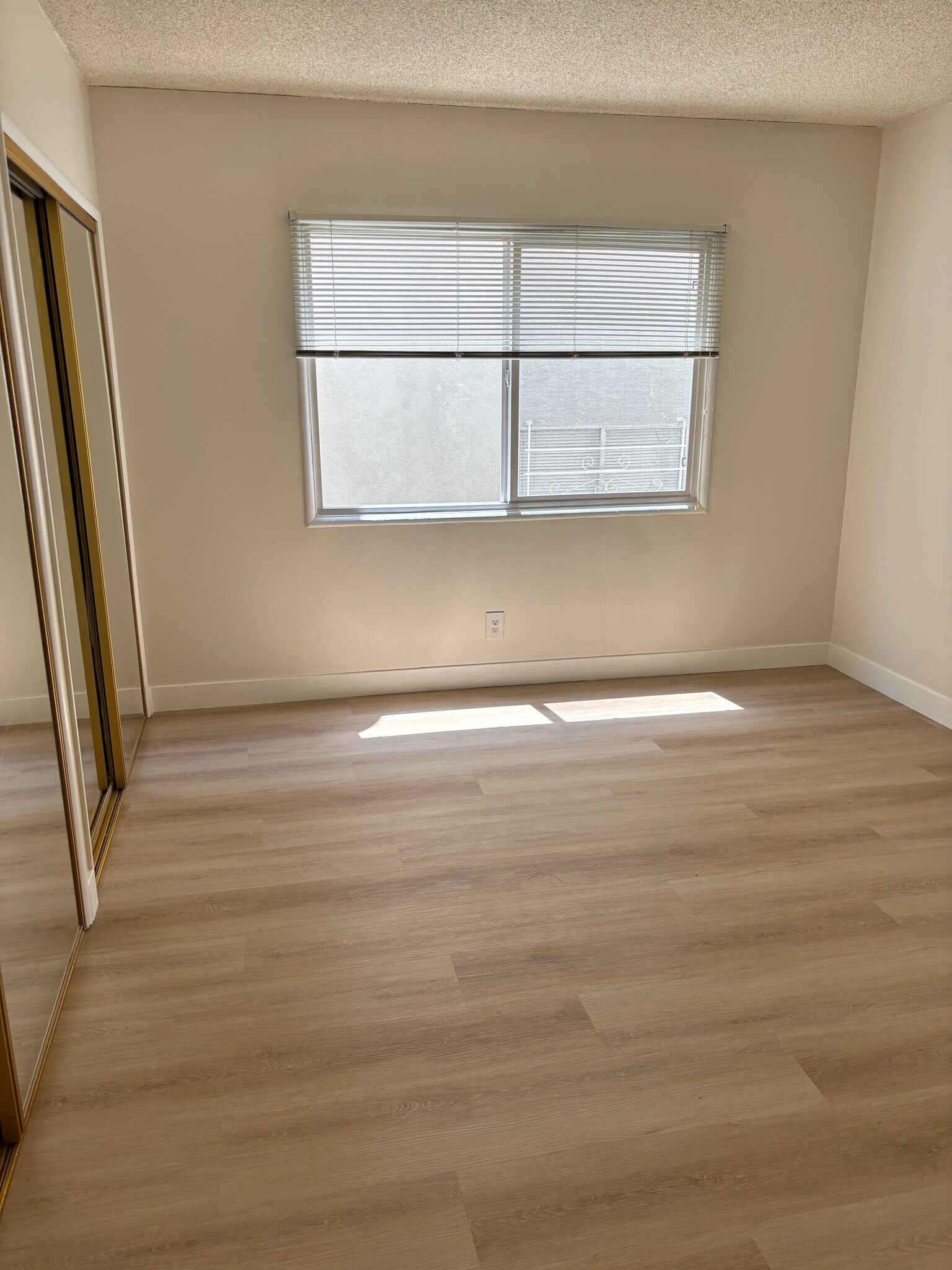 Building Photo - 315 Longfellow Ave
