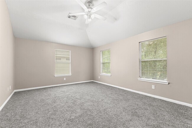 Building Photo - 17250 Cricketbriar Ct