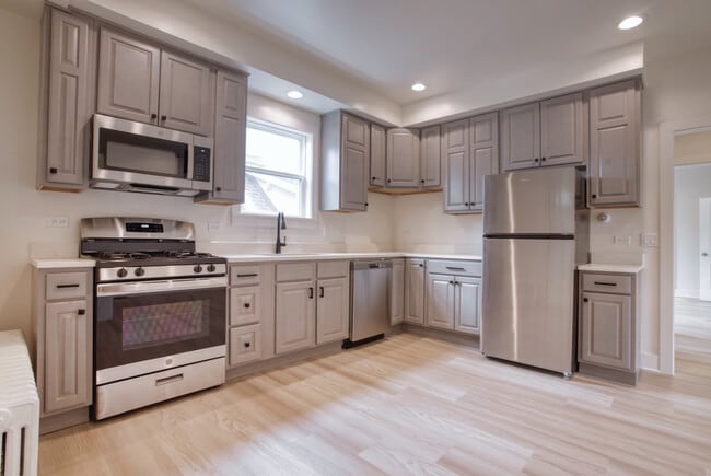 Building Photo - 418 Ridge Rd