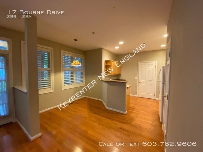 Building Photo - 17 Bourne Dr