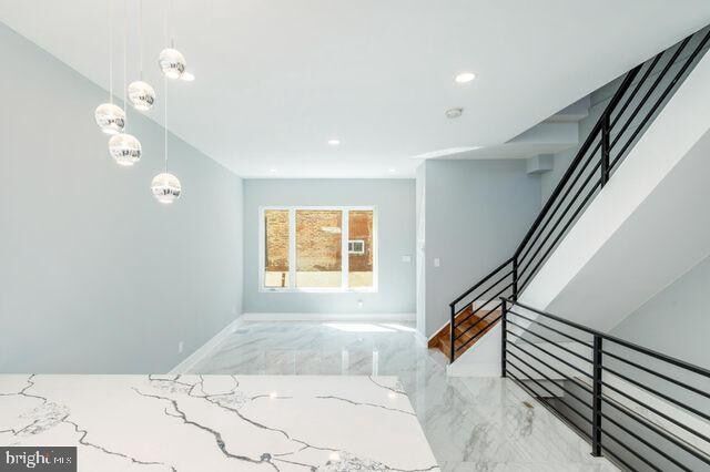 Building Photo - 2209 Dreer St