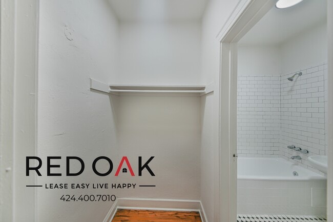 Building Photo - 523 Westmoreland Ave