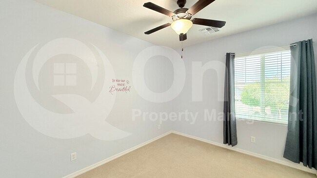 Building Photo - 3945 E Mesquite St