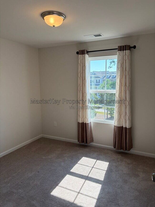 Building Photo - 1383 Herb Garden Way