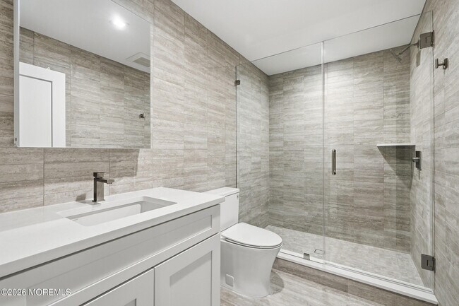 Building Photo - 84 Cooper Ave