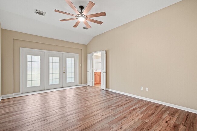 Building Photo - 8615 Traciney Blvd