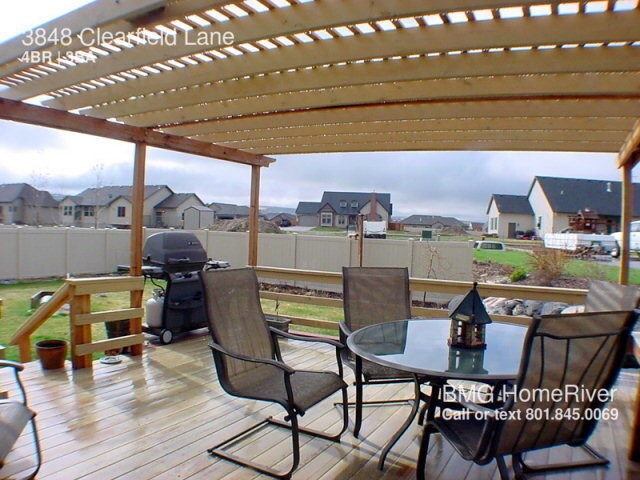 Building Photo - 3848 Clearfield Ln