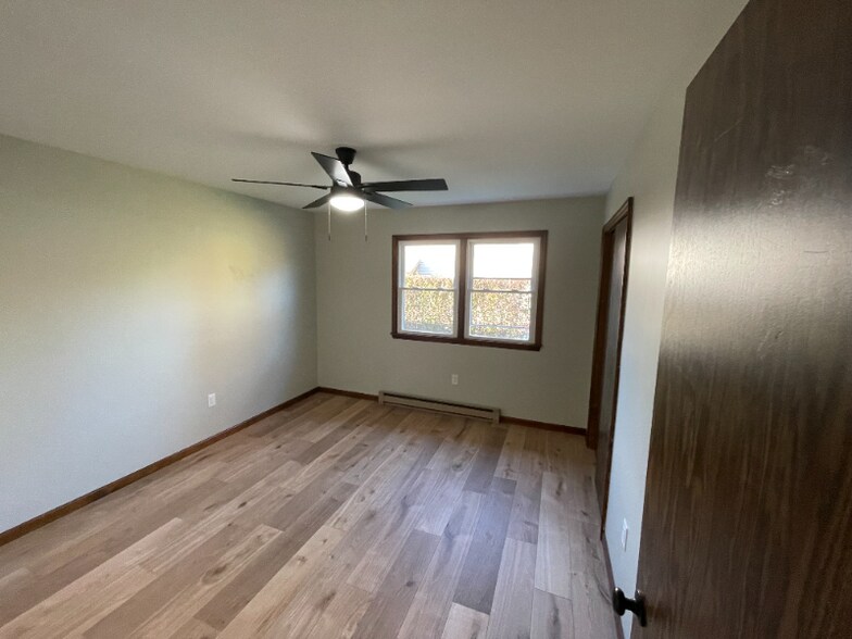 Building Photo - 10 Edgewood Terrace