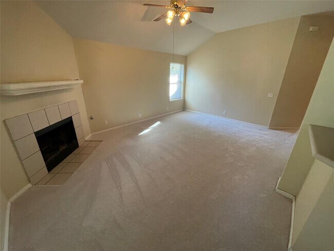 Building Photo - 602 Losoya Ct