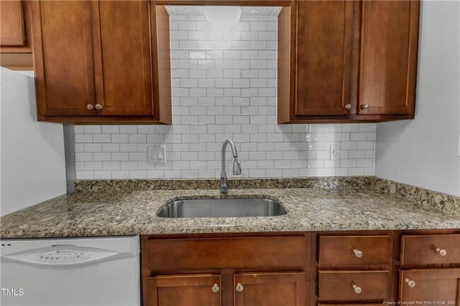 Building Photo - 5900 Shady Grove Cir