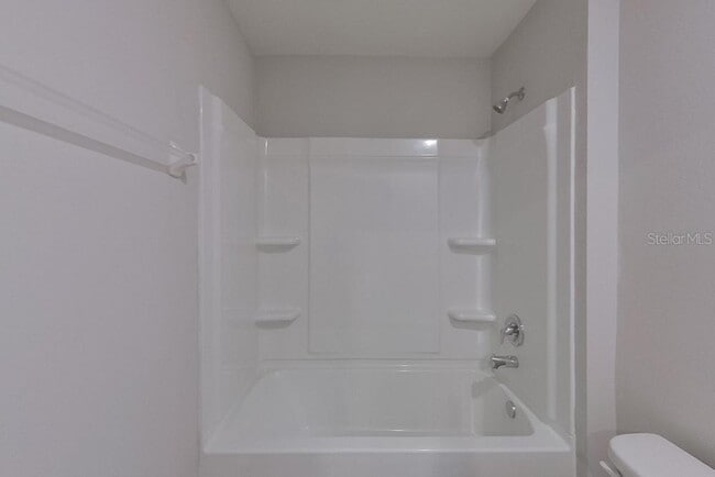 Building Photo - 8620 SW 43rd Ter