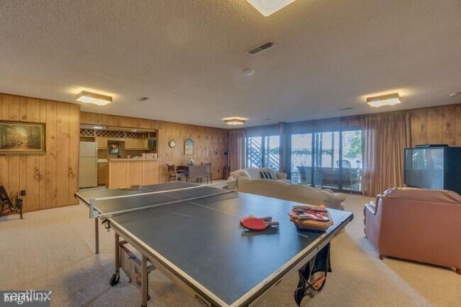 Building Photo - 5 br, 4.5 bath House - 110 Castle Hill Ct