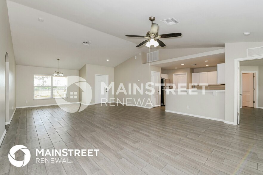 Building Photo - 2011 NW 23rd St