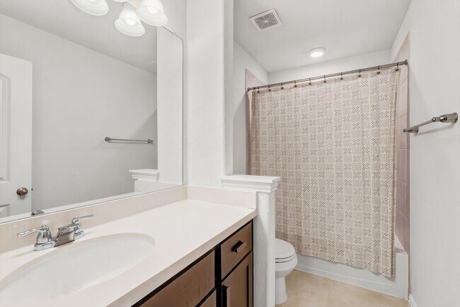 Building Photo - Charming 3-Bedroom Home in Desirable New Braunfels Neighborhood