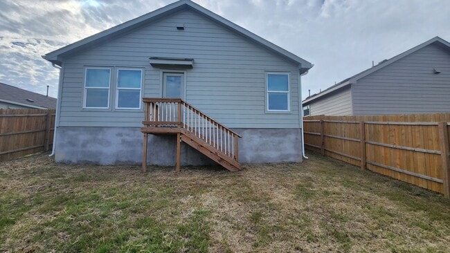 Building Photo - 2815 Charpak Dr