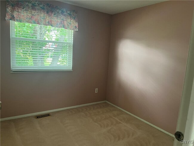 Building Photo - 8180 Mantova Dr