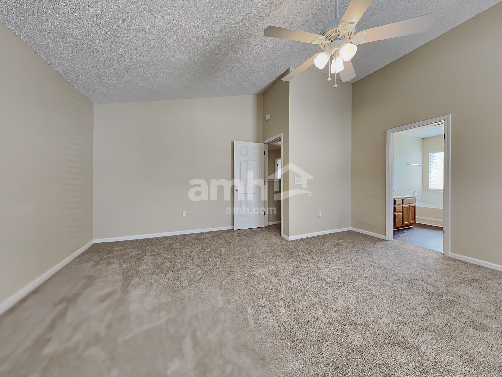 Building Photo - 5001 Athol St