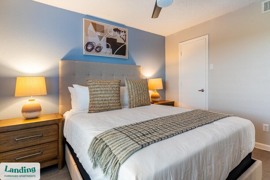 Building Photo - 711 Brentford Pl