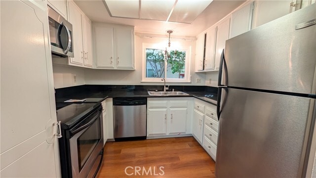 Building Photo - 2385 Via Mariposa W