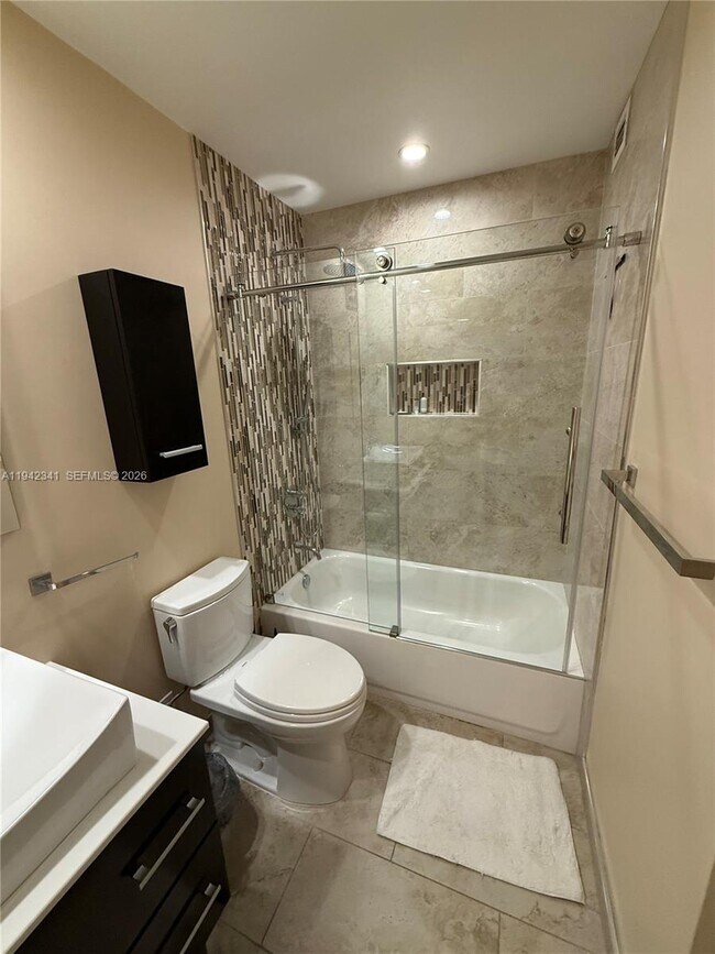 Building Photo - 3180 S Ocean Dr