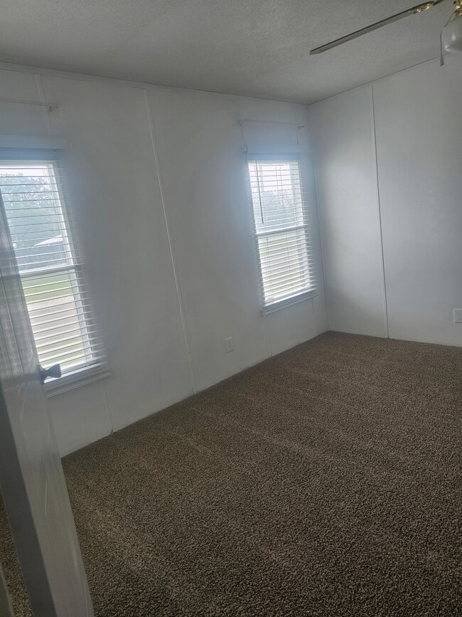 Building Photo - 3506 Tomahawk Dr