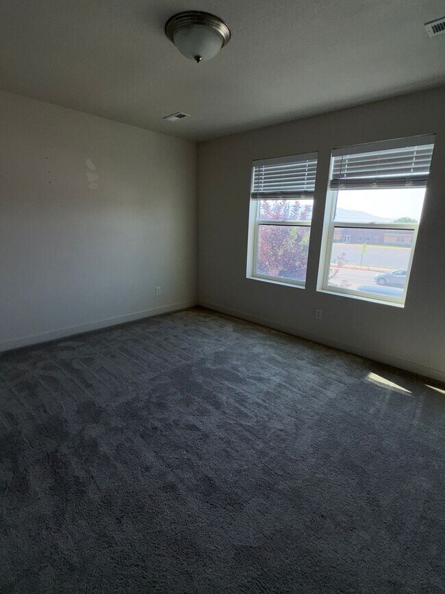 Building Photo - 1407 W 11380 S
