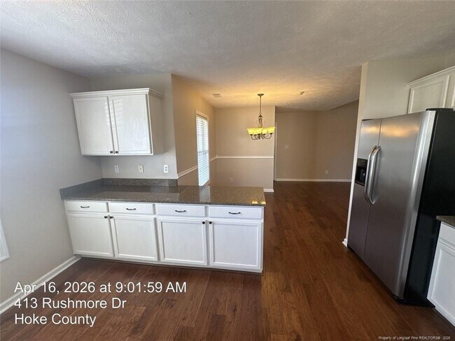 Building Photo - 413 Rushmore Ct