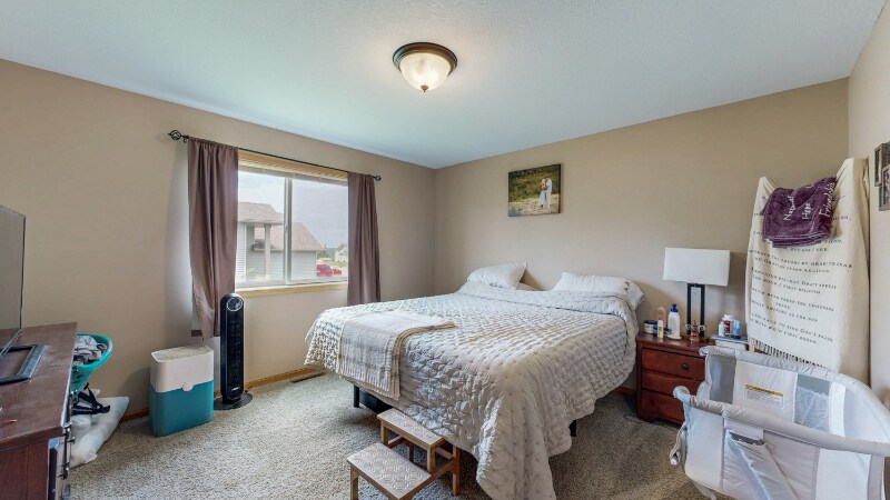 Building Photo - 4024 Stone Point Dr NE