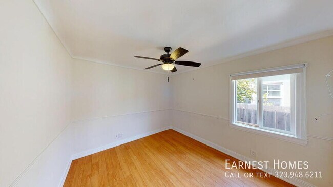 Building Photo - 2577 S Bundy Dr