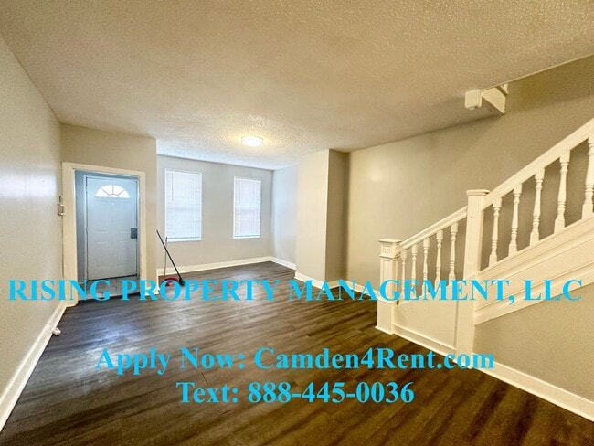 Building Photo - Renovated 4 Bedroom 2.5 Bathroom home in t...