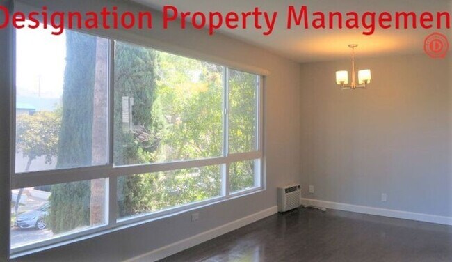 Building Photo - 7638 Hampton Ave
