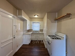 Building Photo - 433-6 E Bear Boulevard